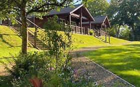 Hollybush Lodges